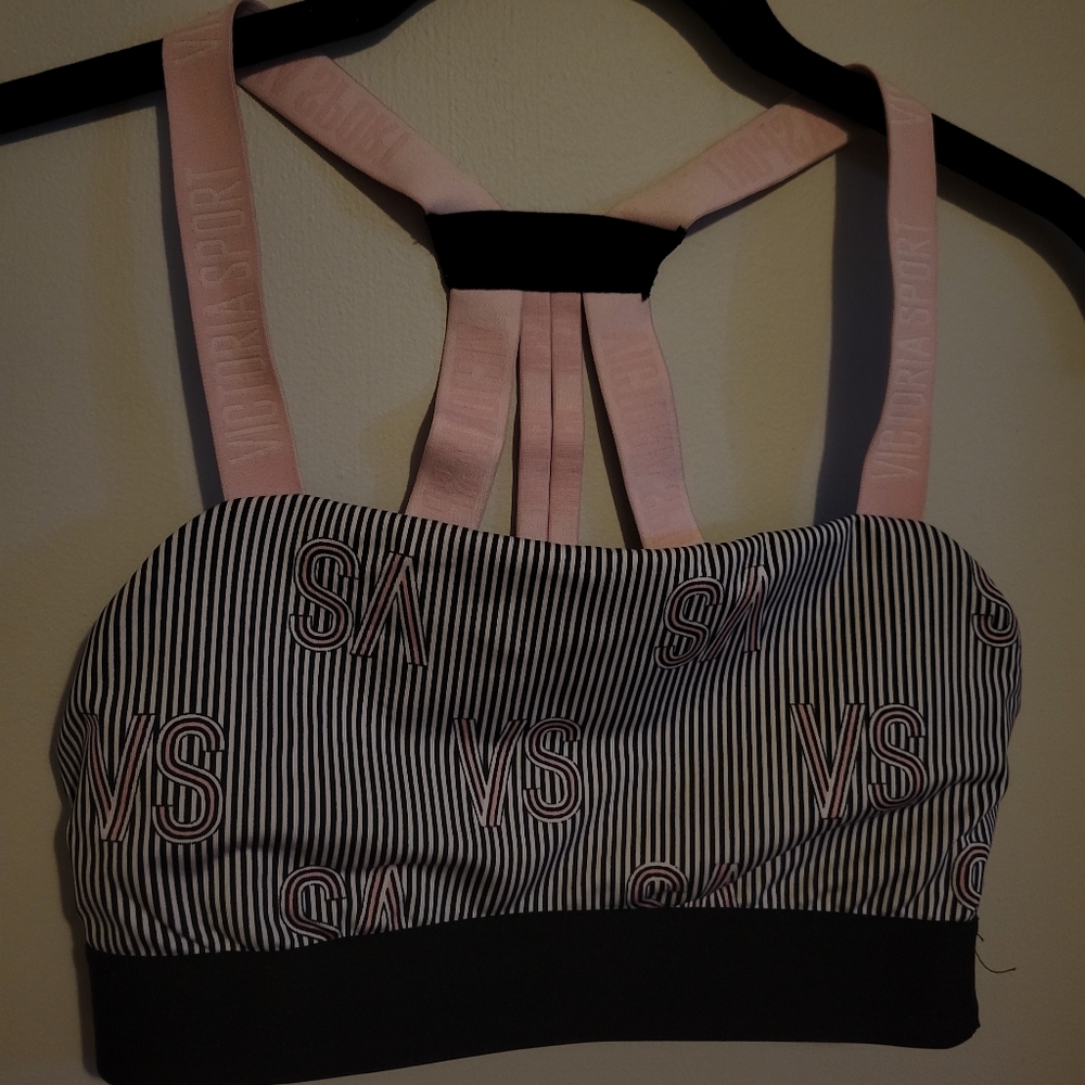 Victoria sport sports bra